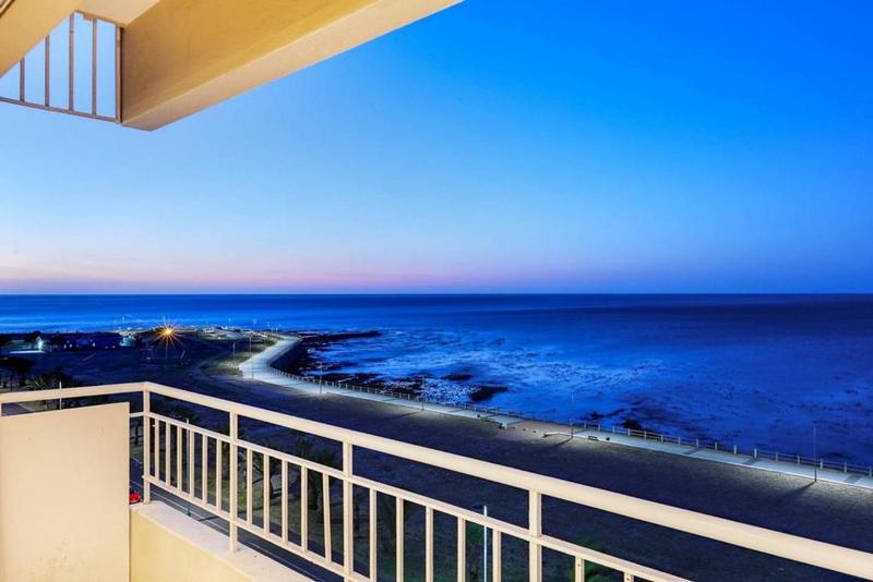 3 Bedroom Property for Sale in Mouille Point Western Cape